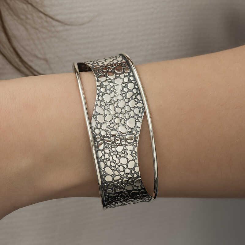 Hk Gümüş Kadın Bilezik Eskitme Desenli |Gümüş Takı Hediyelik Ürünler