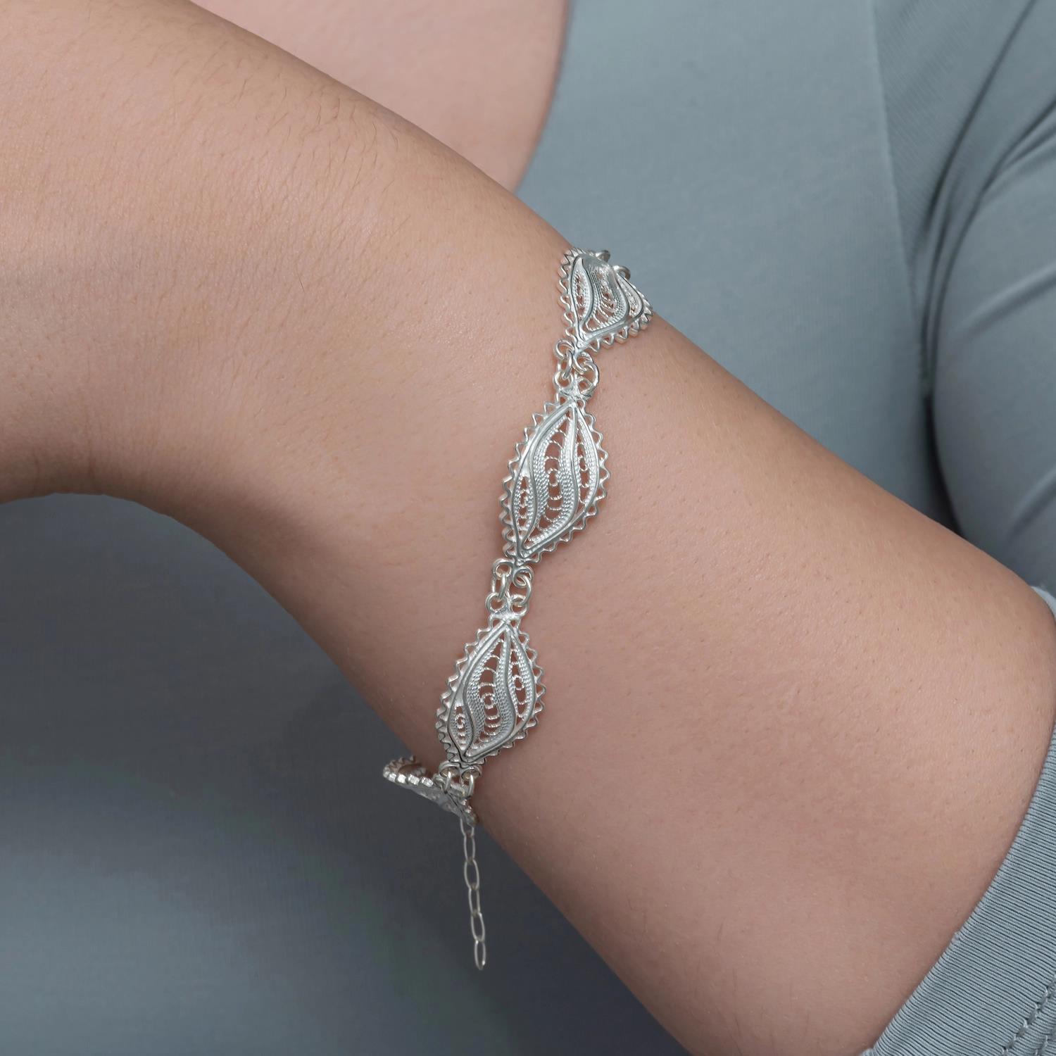 Hk Gümüş  Kadın Bileklik Zarif Yaprak Telkari |Gümüş Takı Hediyelik Ürünler