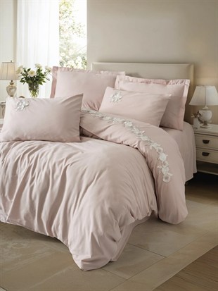 ND 3D Nakışlı Çift Kişilik Saten Nevresim Takımı Zena Lila