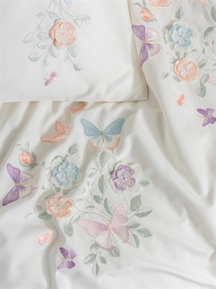 ND 3D Nakışlı Çift Kişilik Saten Nevresim Takımı Liva Pudra