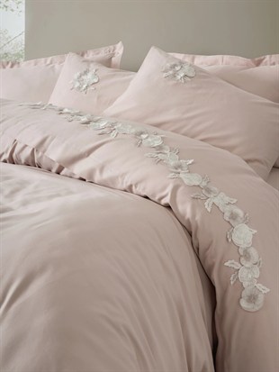 ND 3D Nakışlı Çift Kişilik Saten Nevresim Takımı Zena Lila