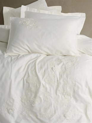 ND 3D Nakışlı Çift Kişilik Saten Nevresim Takımı Chic Ekru