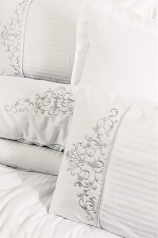 ND Brode Nakışlı Çift Kişilik Saten Nevresim Takımı Genny Beyaz