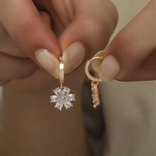 Hk Gümüş Kadın Küpe Beyaz Çiçek |Gümüş Takı Hediyelik Ürünler