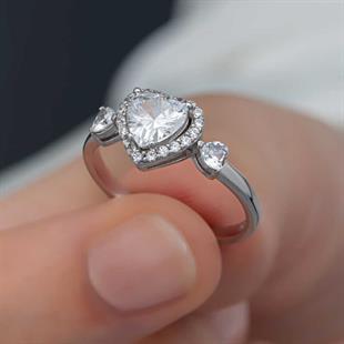 Hk Gümüş Kadın Yüzük Beyaz Taşlı Kalpli |Gümüş Takı Hediyelik Ürünler