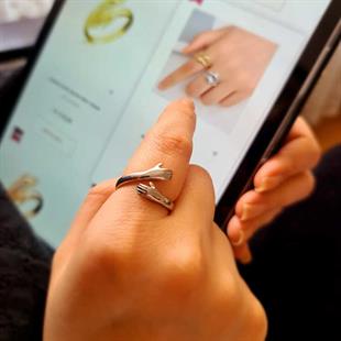 Hk ​Gümüş Kadın Yüzük Sarılan Eller Yüzük|Gümüş Takı Hediyelik Ürünler