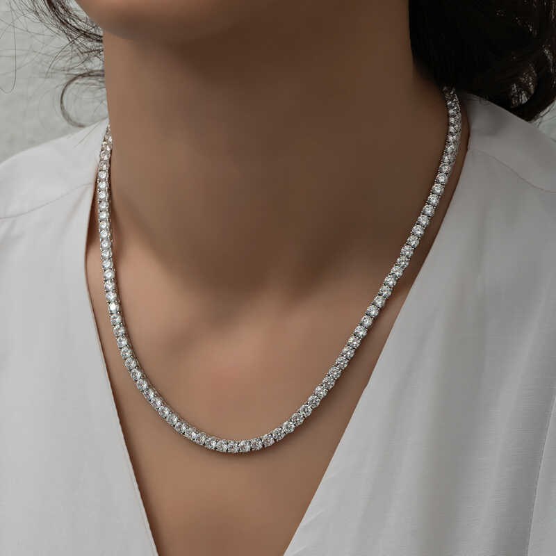 Gümüş 3 mm Beyaz Taşlı Su Yolu Kadın Kolye