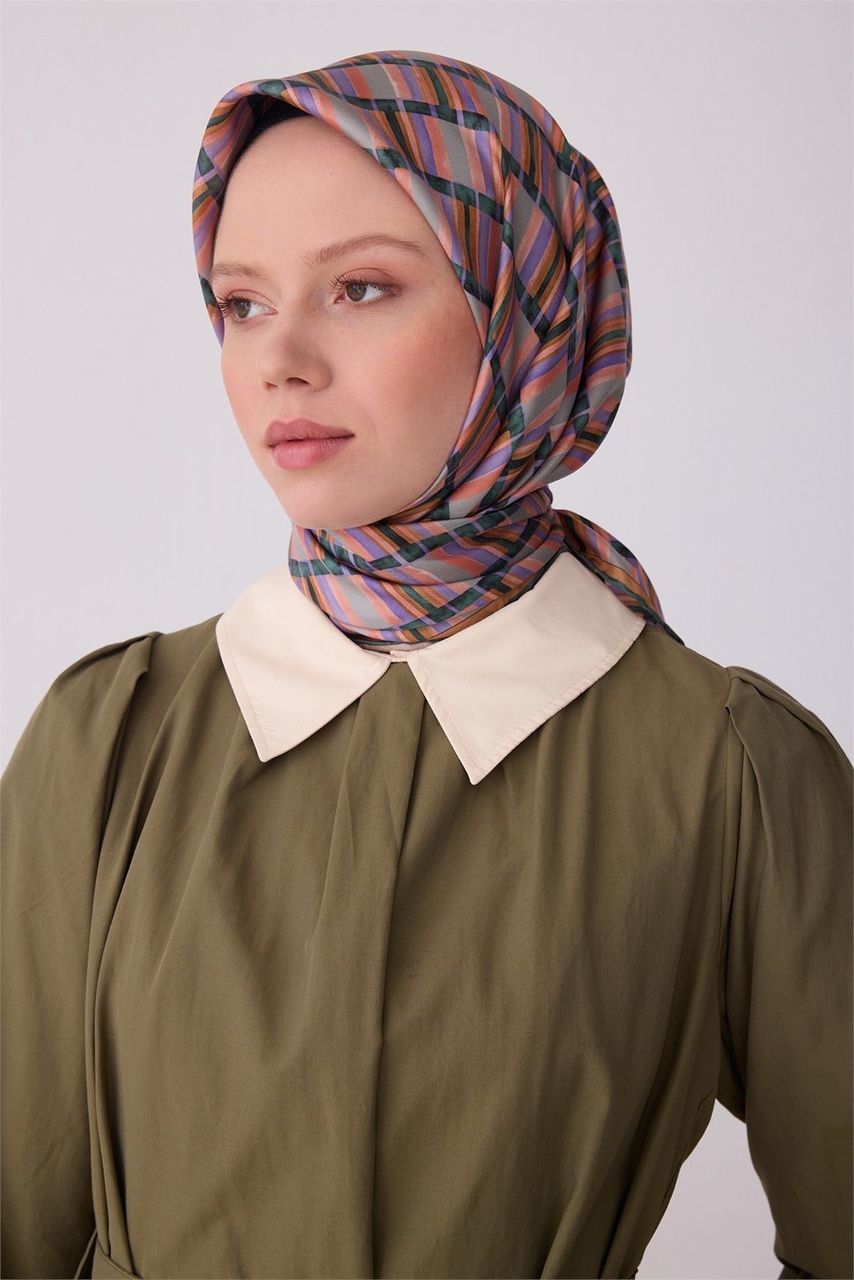 Belli Saf Twill İpek Eşarp 4302D (T) - Haki