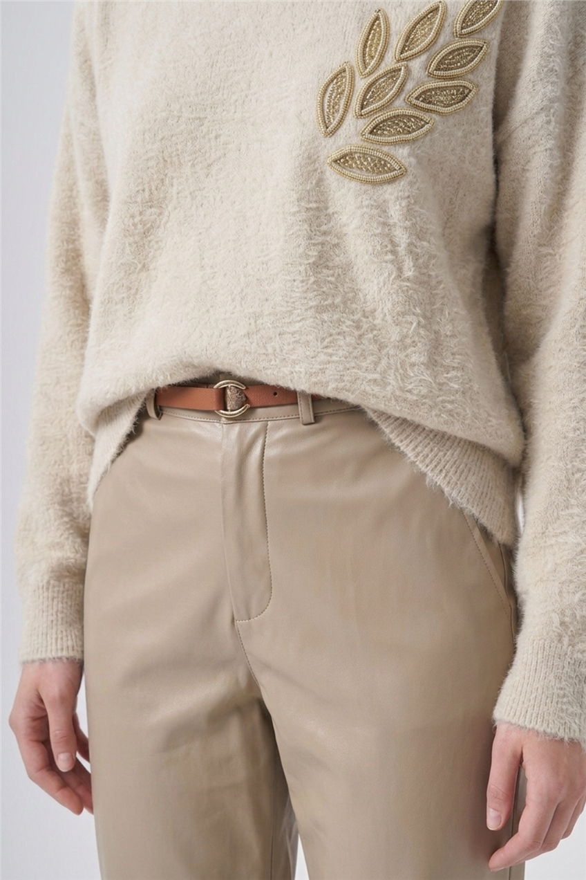 Nuss 101 Yaprak Boncuk Detaylı Kısa Kazak Taş