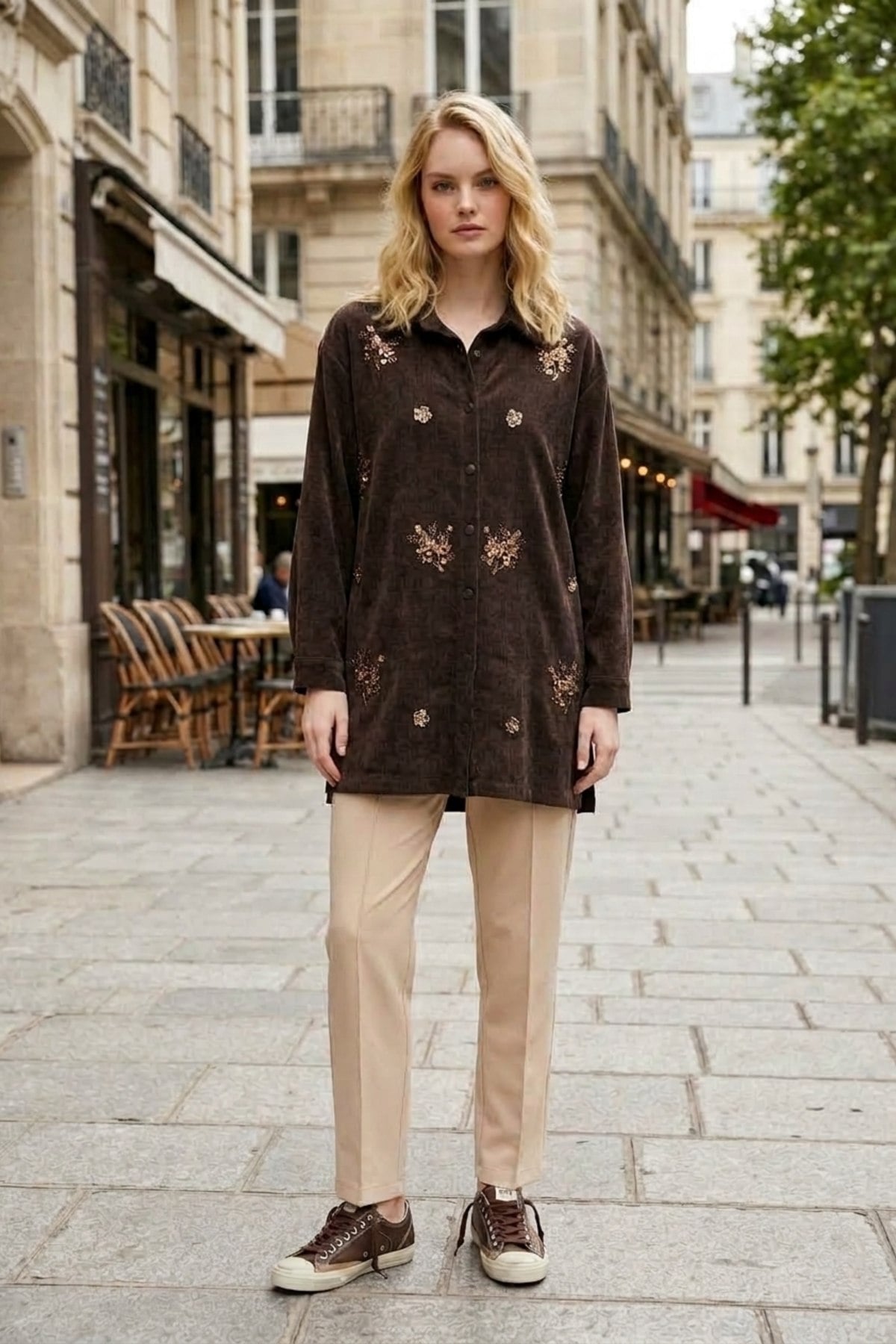 Ön Çiçekleri Boncuk Detay Düğmeli Tunik 10833 Browni Tunik PUANE 