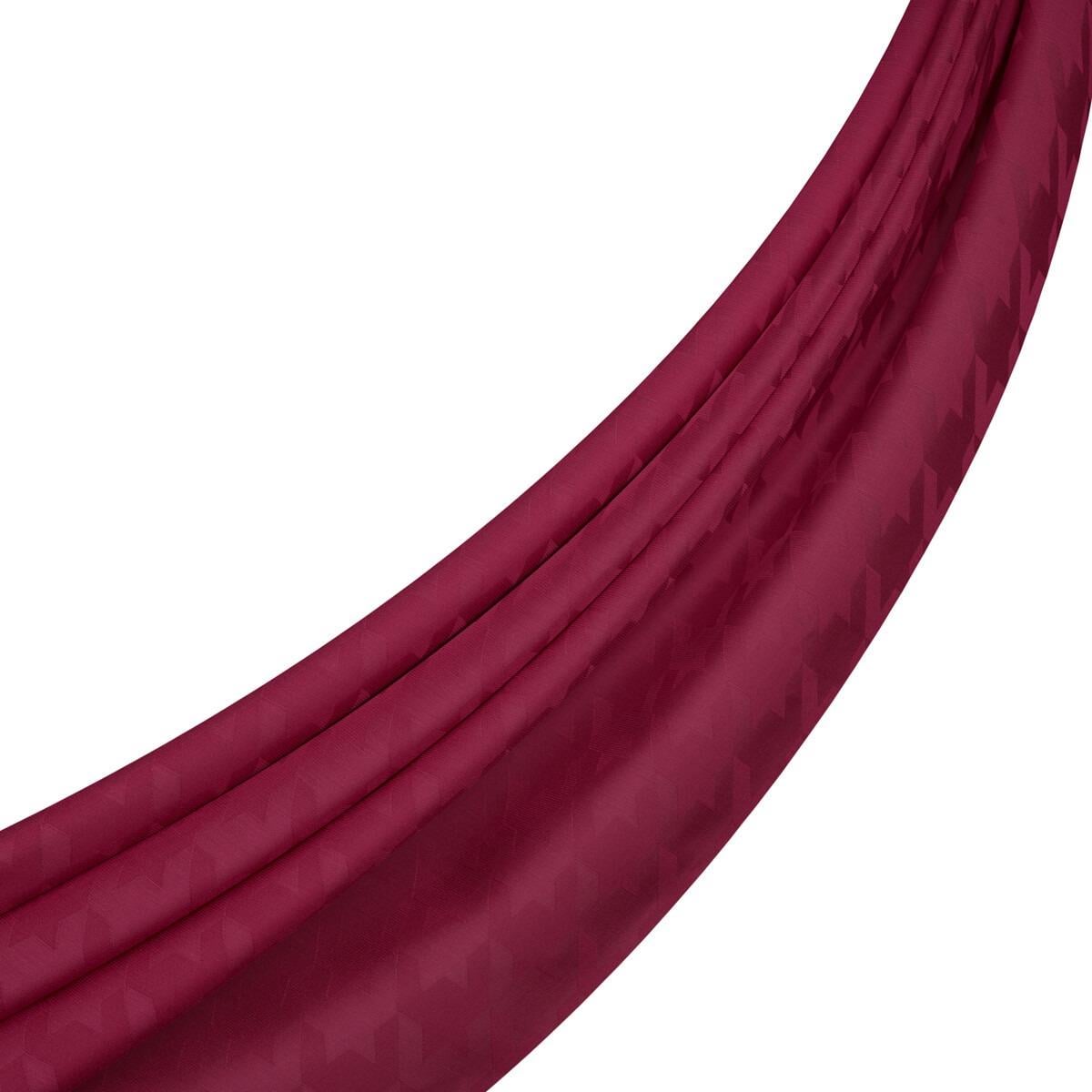 İPEKEVİ İpekevi 04390 Dört Mevsim Kazayağı Desenli Monogram Şal - Fuşya İpekevi 04390 Dört Mevsim Kazayağı Desenli Monogram Şal - Bilen Giyim Şal 