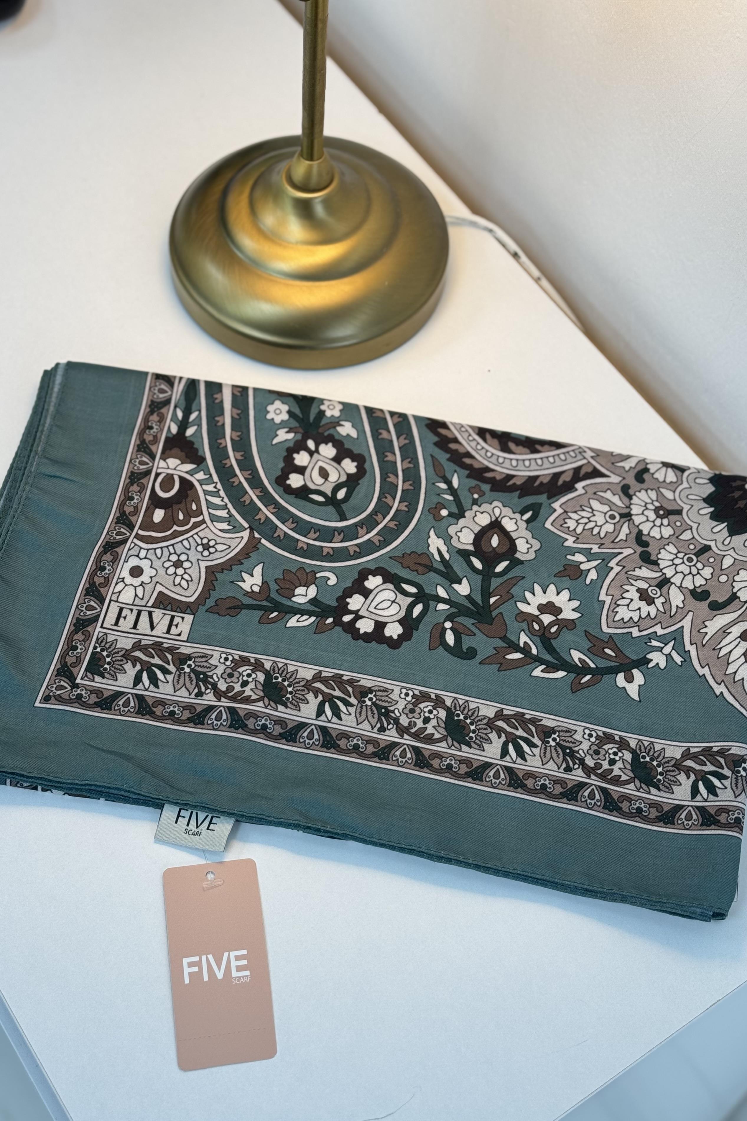 LEVİDOR Levidor 11174 Retro Desenli Şal - Nane Levidor 11174 Retro Desenli Şal - Bilen Giyim Şal 