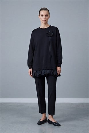 Yaka Çiçek Aplikeli Tunik 10815 Siyah