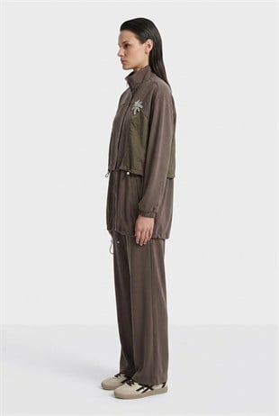 Bir Yanı Yıldız İşlemeli Pantolonlu Takım 1613 Browni