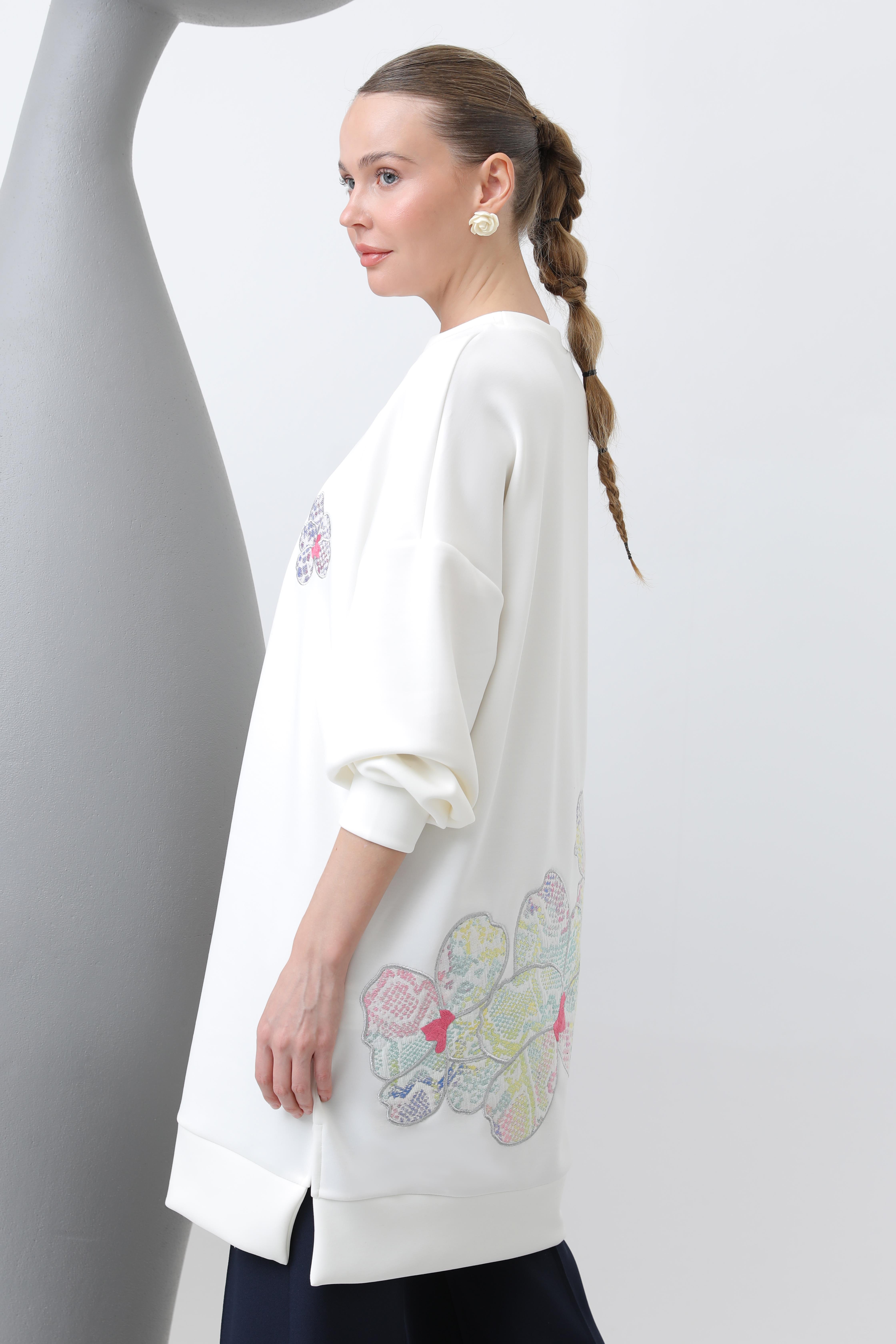 Arkası Çiçek Naskış İşlemeli Tunik 10641 - Ekru