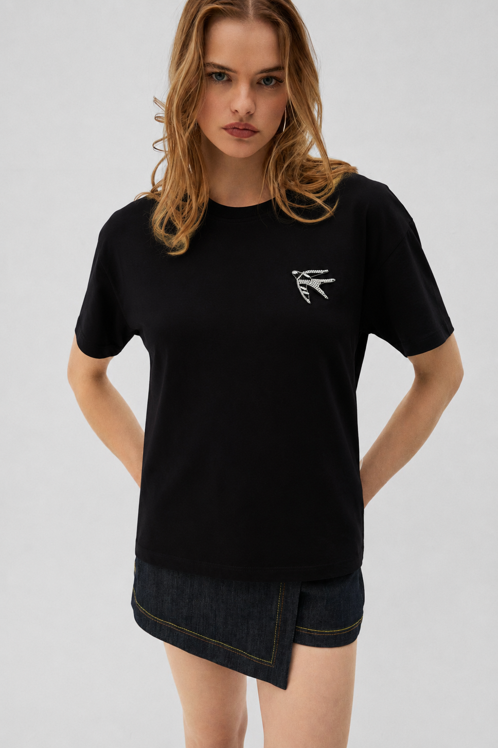 Kırlangıç Aksesuarlı Tshirt 4002 - Siyah