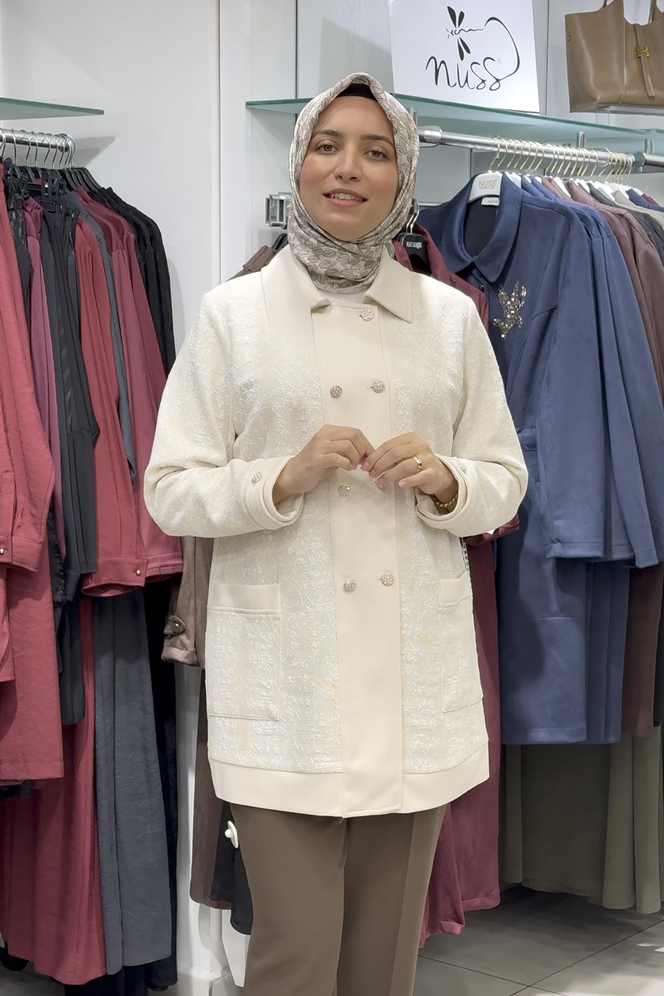 Fuat Gürşen 4637 Çift Düğme Detay Kap - Ekru