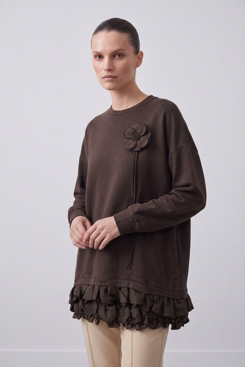 Yaka Çiçek Aplikeli Tunik 10815 Browni Tunik PUANE 