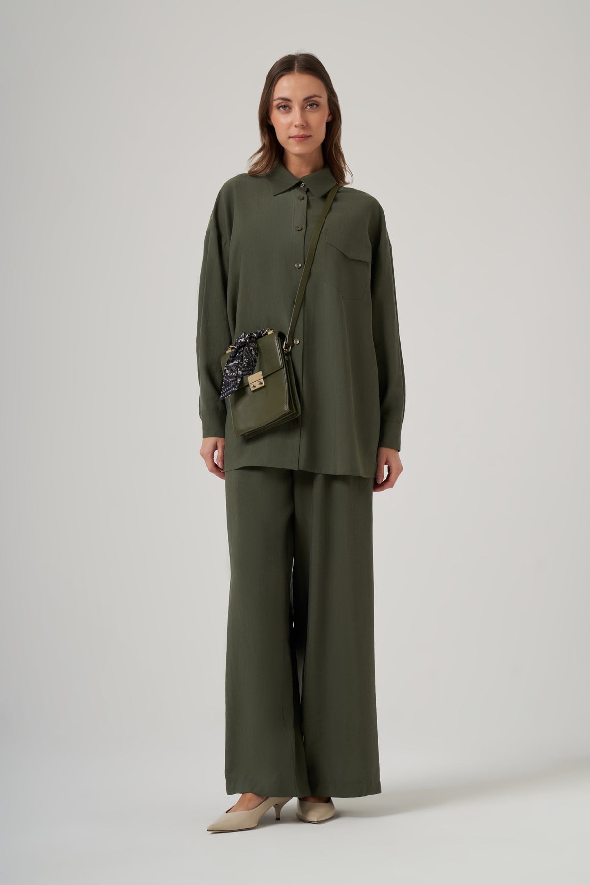 Nuss 1063 Tek Cep Kapak Detaylı Basic Pantolonlu Takım - Yeşil