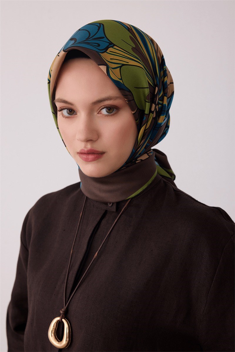 Belli 4413 Manolya Bahçesi Çiçekli %100 Twill İpek Eşarp - Acı Kahve Eşarp BELLI 