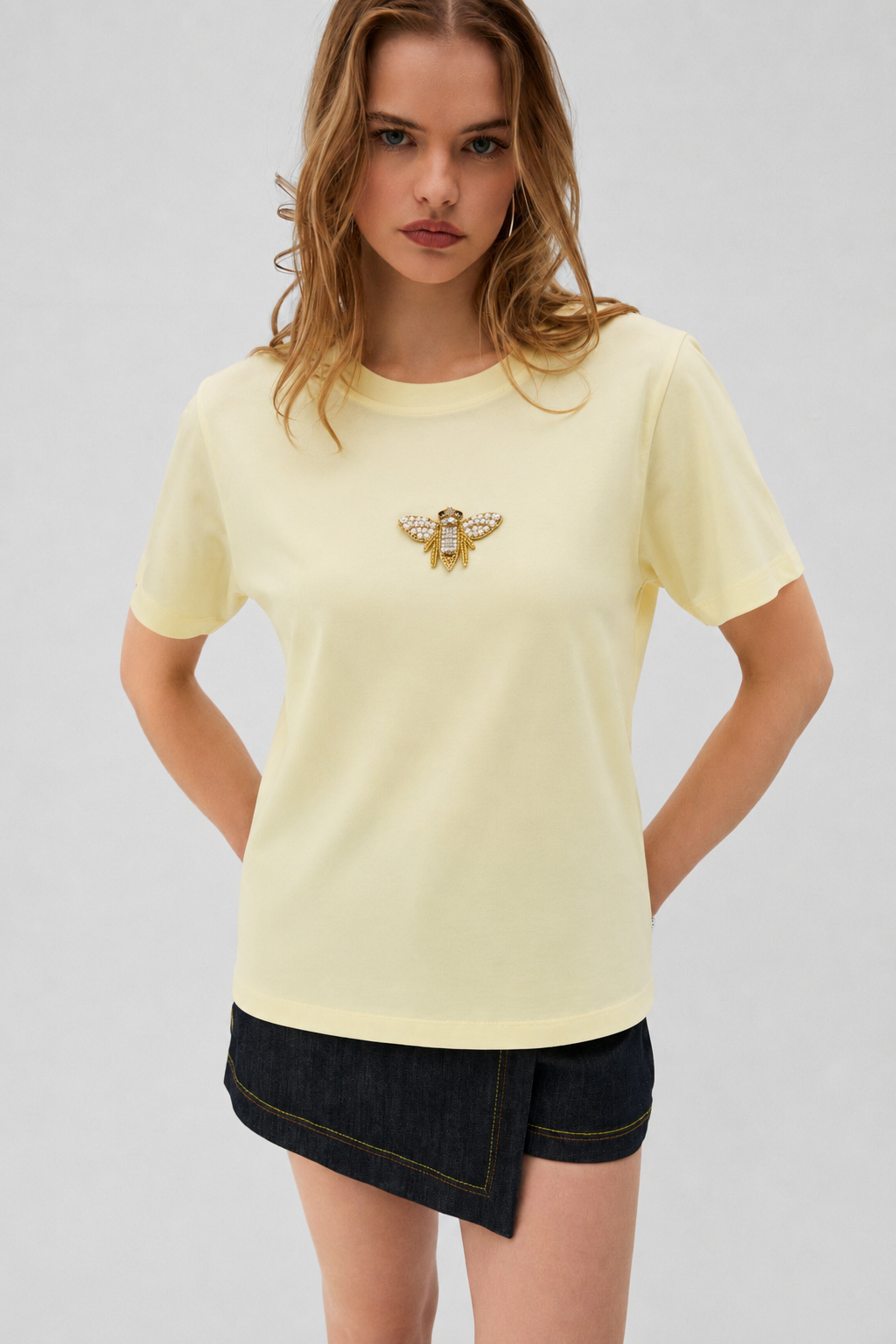 Arı Aksesuarlı Tshirt 4049 - Sarı