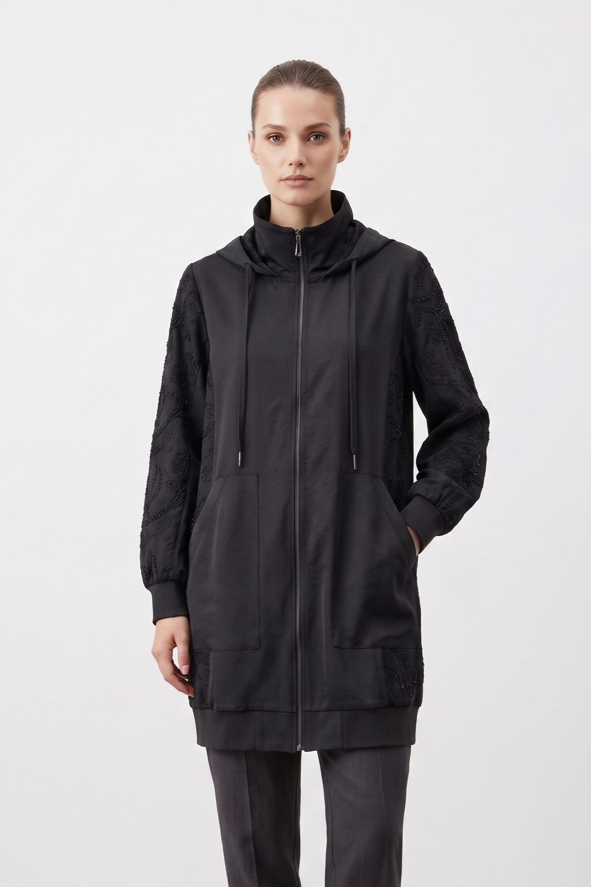 Fuat Gürşen 5633 Kol ve Yanları Boncuk İşlemeli Kap - Siyah