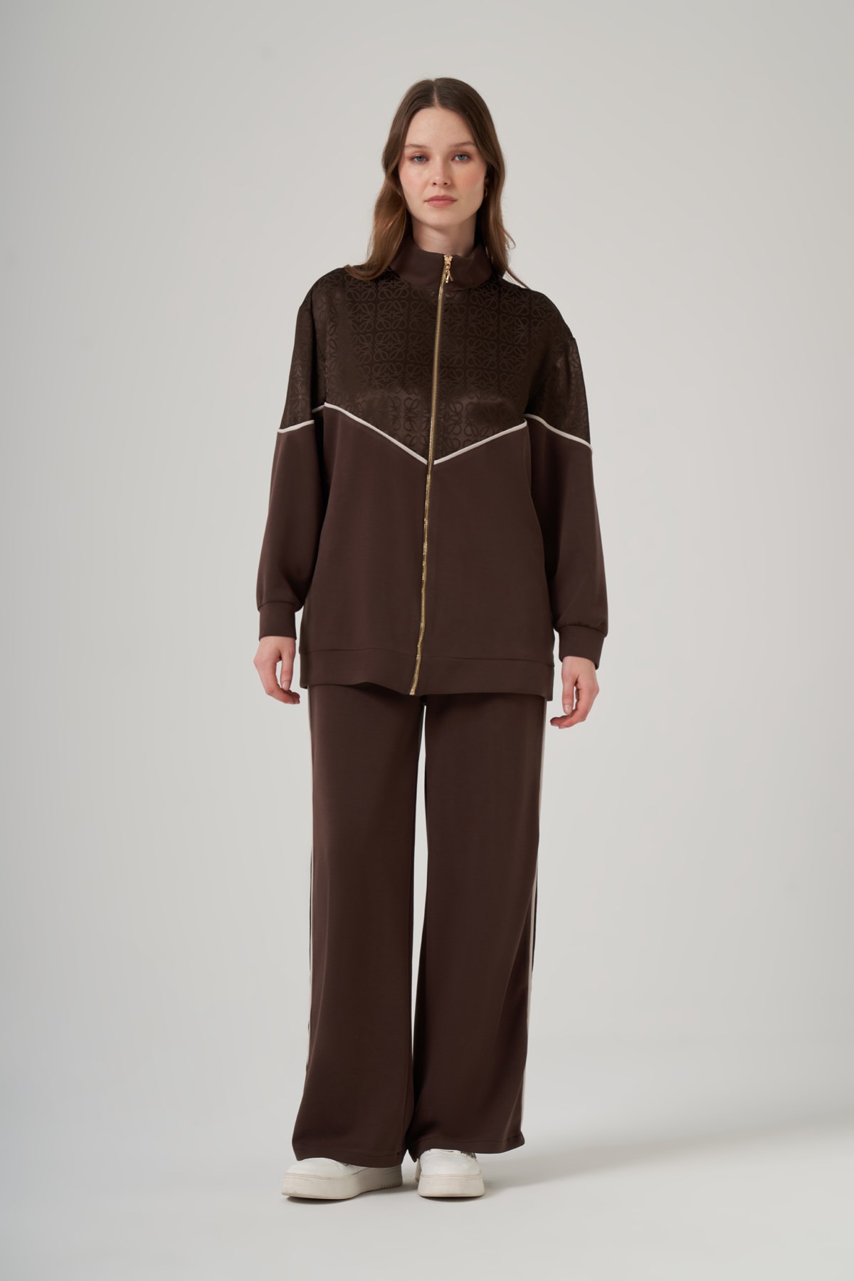 Nuss 1095 Saten Baskı Detaylı Pantolonlu Takım - Kahve