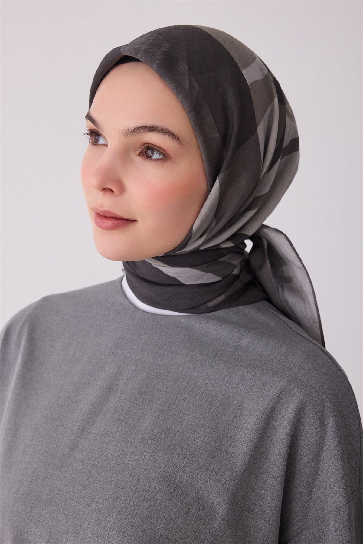 Belli Fresh Rozy Eşarp 3286 - Siyah