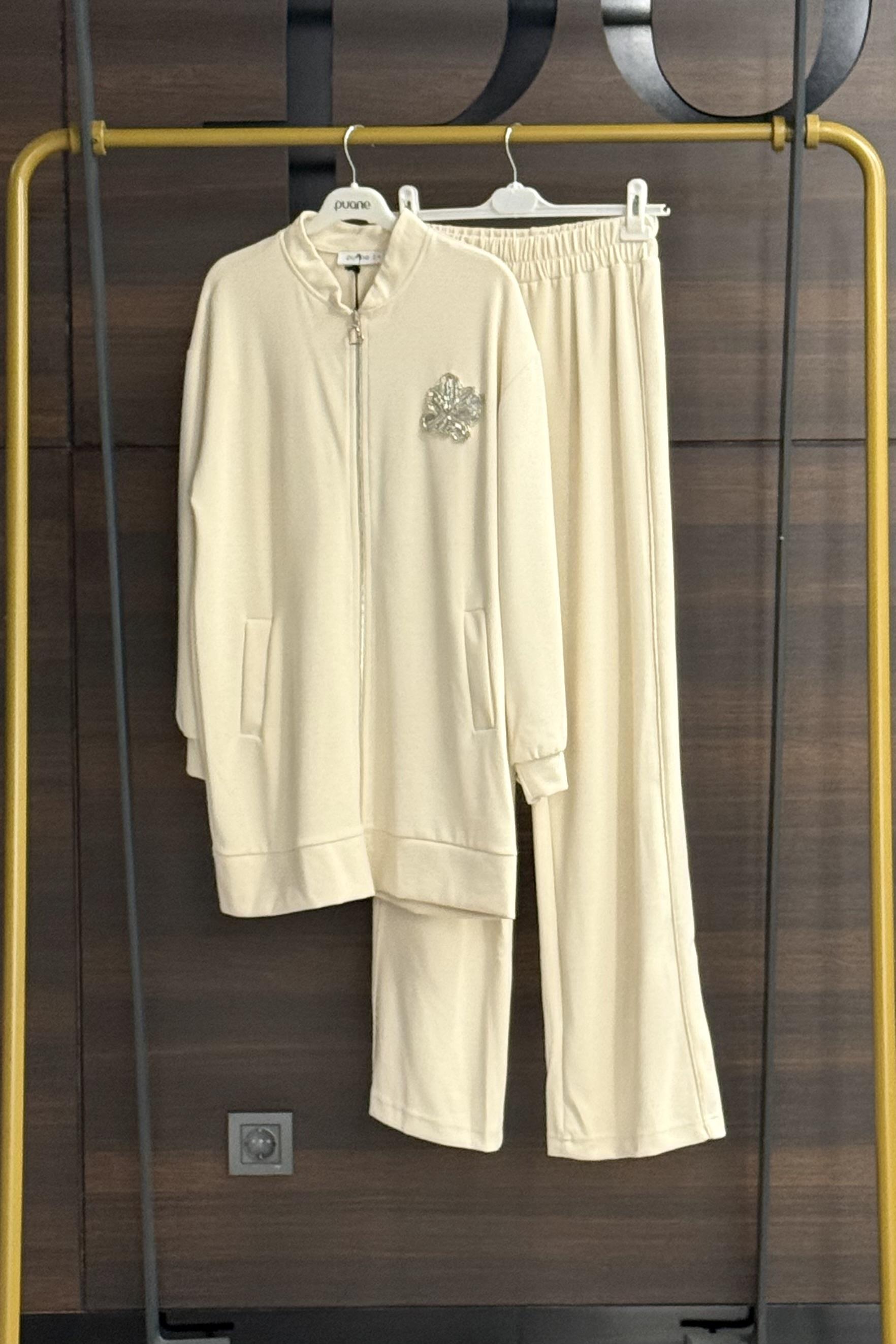 Yakası Boncuk Detaylı Pantolonlu Takım 14305 - Ekru