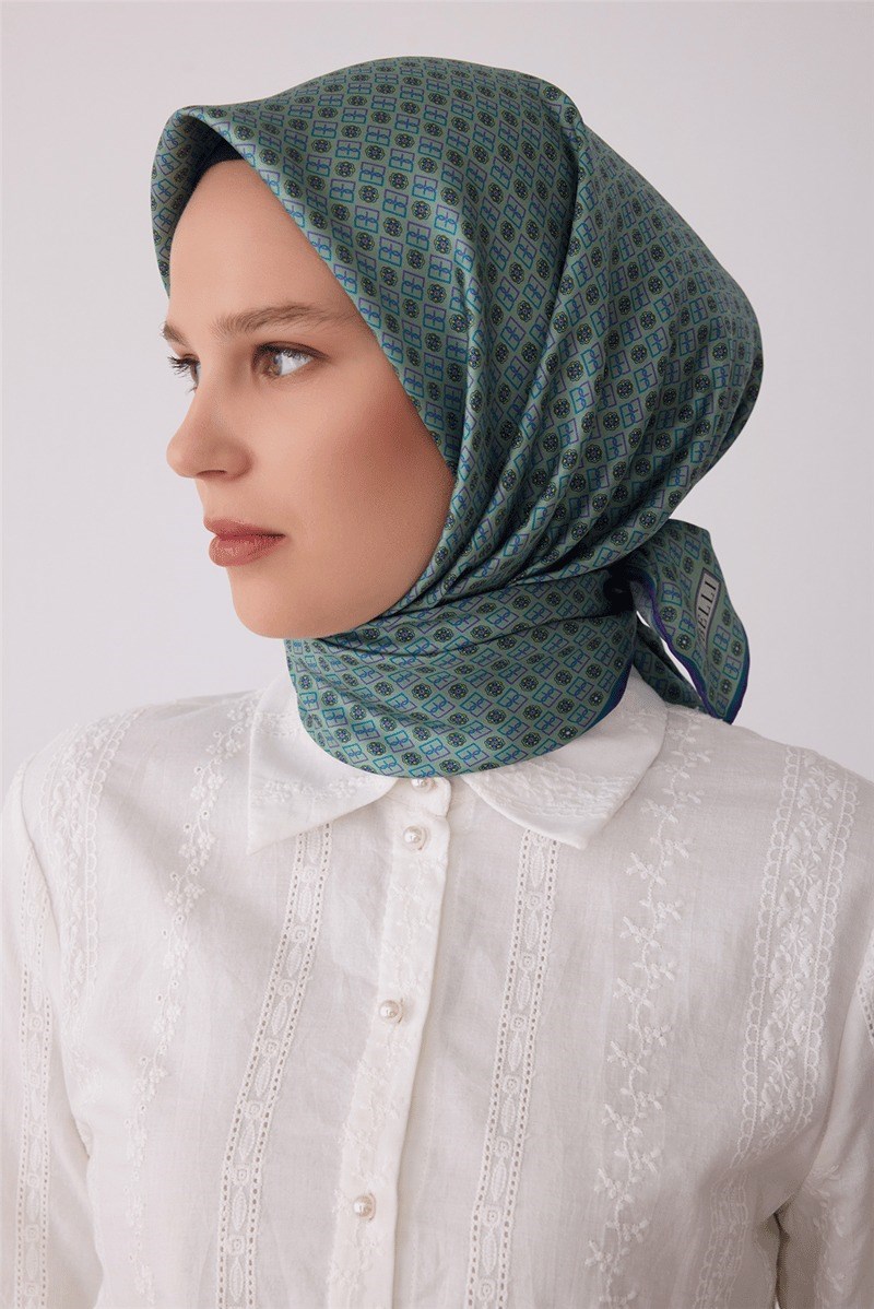 Belli 4418 Belli İmza Monogram %100 Twill İpek Eşarp Mor Eşarp BELLI 