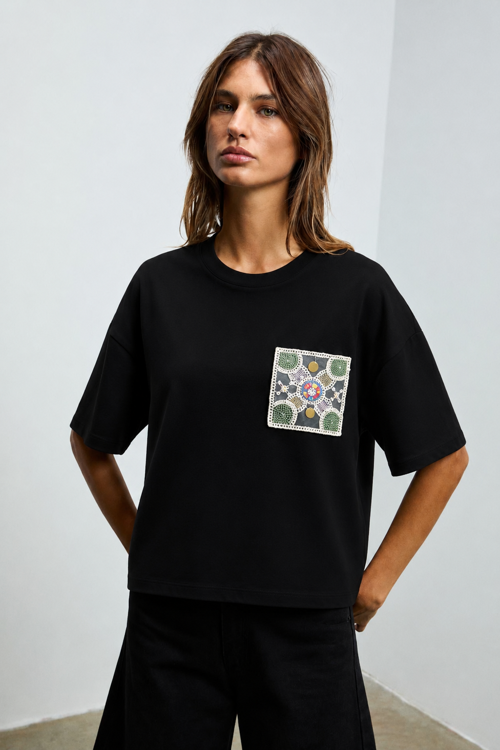 Etnik Dantel İşlemeli Tshirt 4027 - Siyah