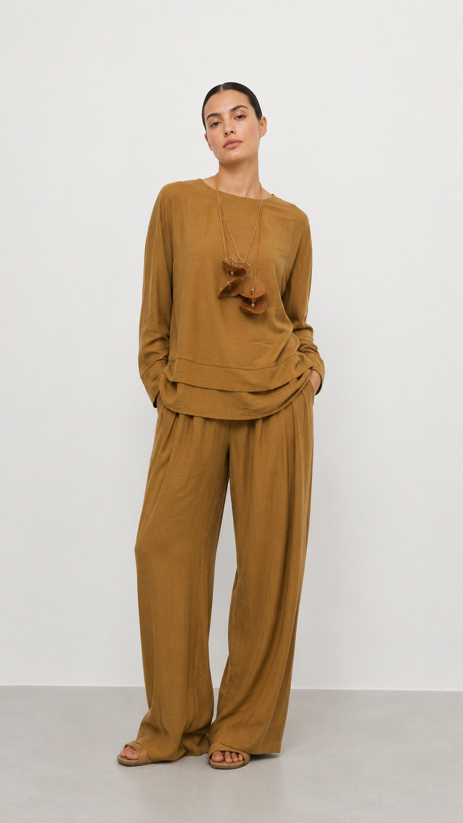 Armine Trend 26YT6107 Kolye Detay Pantolonlu Takım - Camel
