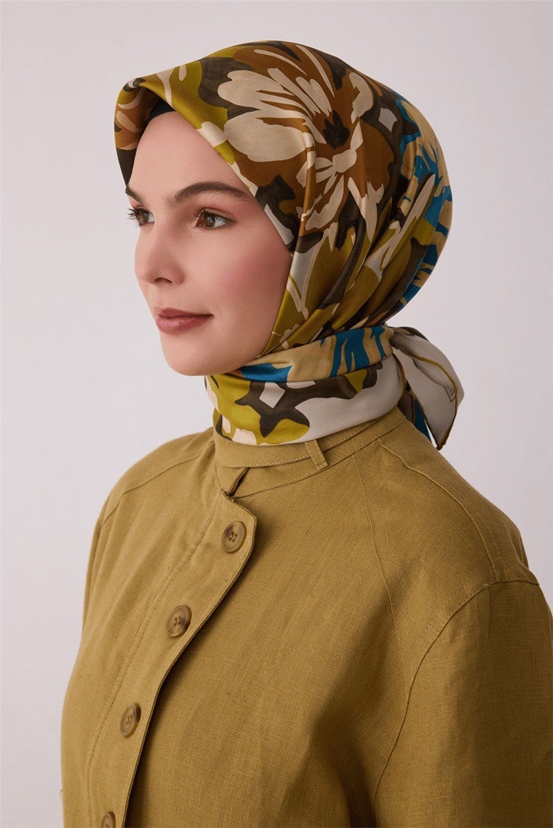 Belli 4416 Yapraklı Gül Çiçekli %100 Twill İpek Eşarp - Yağ Yeşili Eşarp BELLI 