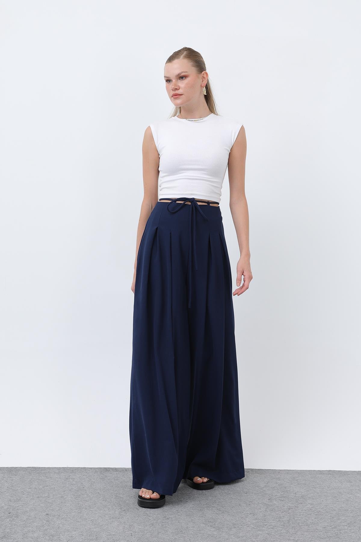Bel İnce Kemer Detaylı Pantolon 18241 - F.Navy