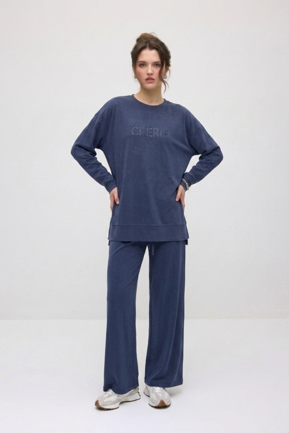 Pullu Nakış Detaylı Pantolonlu Takım 0037999 Lacivert Takım İKOLL 