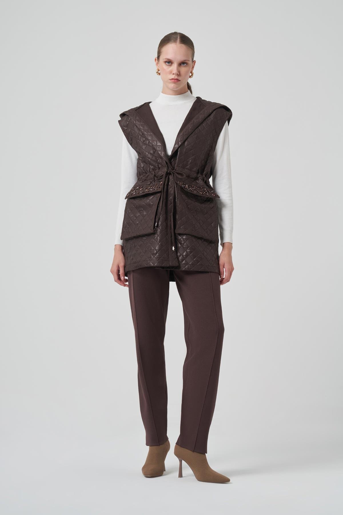 Nuss 6022 Cep Kapakları Taş İşlemeli Yelek - Kahve