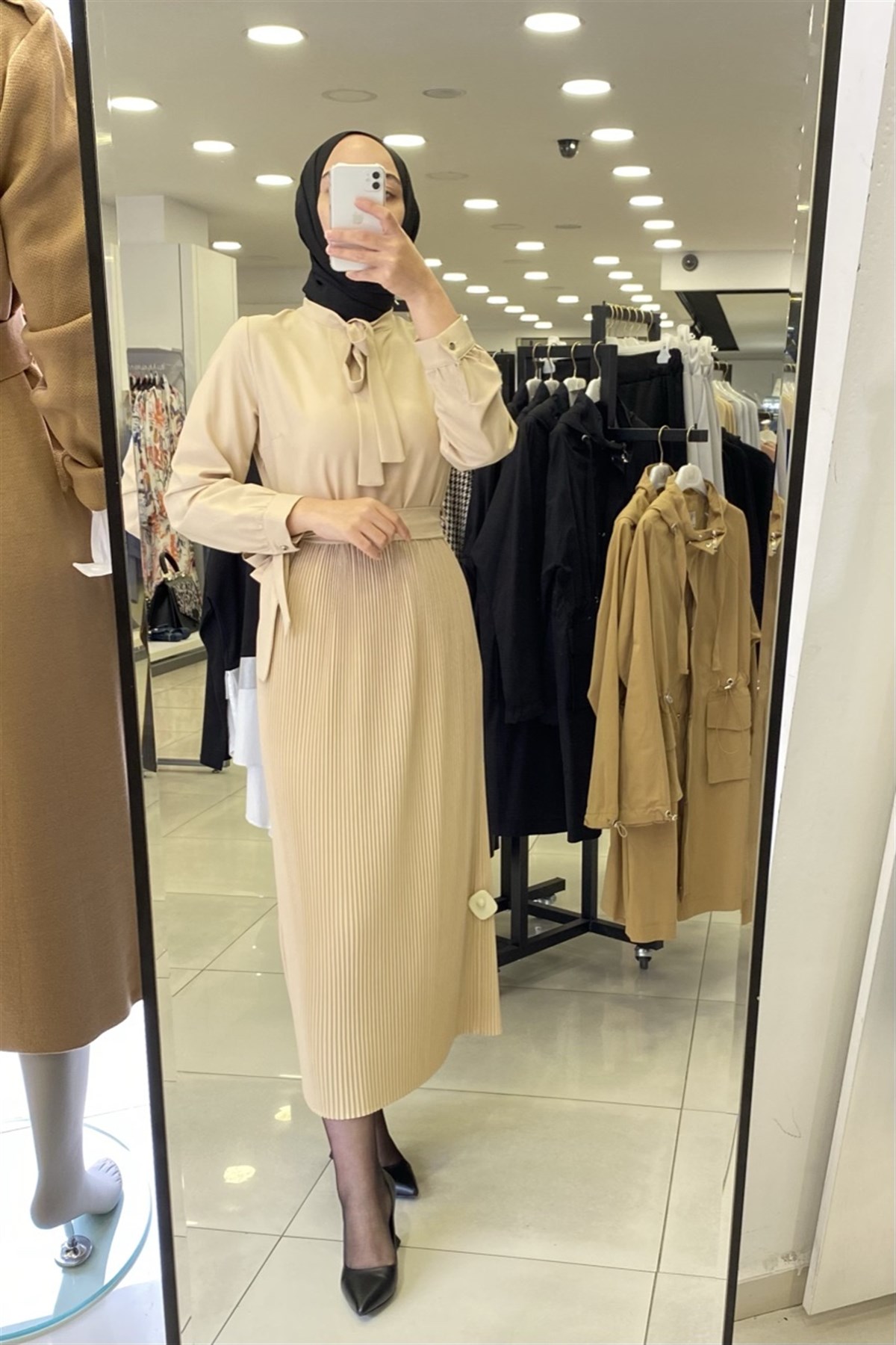 İKOLL İkoll 25644 Yakasi Fularli Piliseli Elbise - Toprak