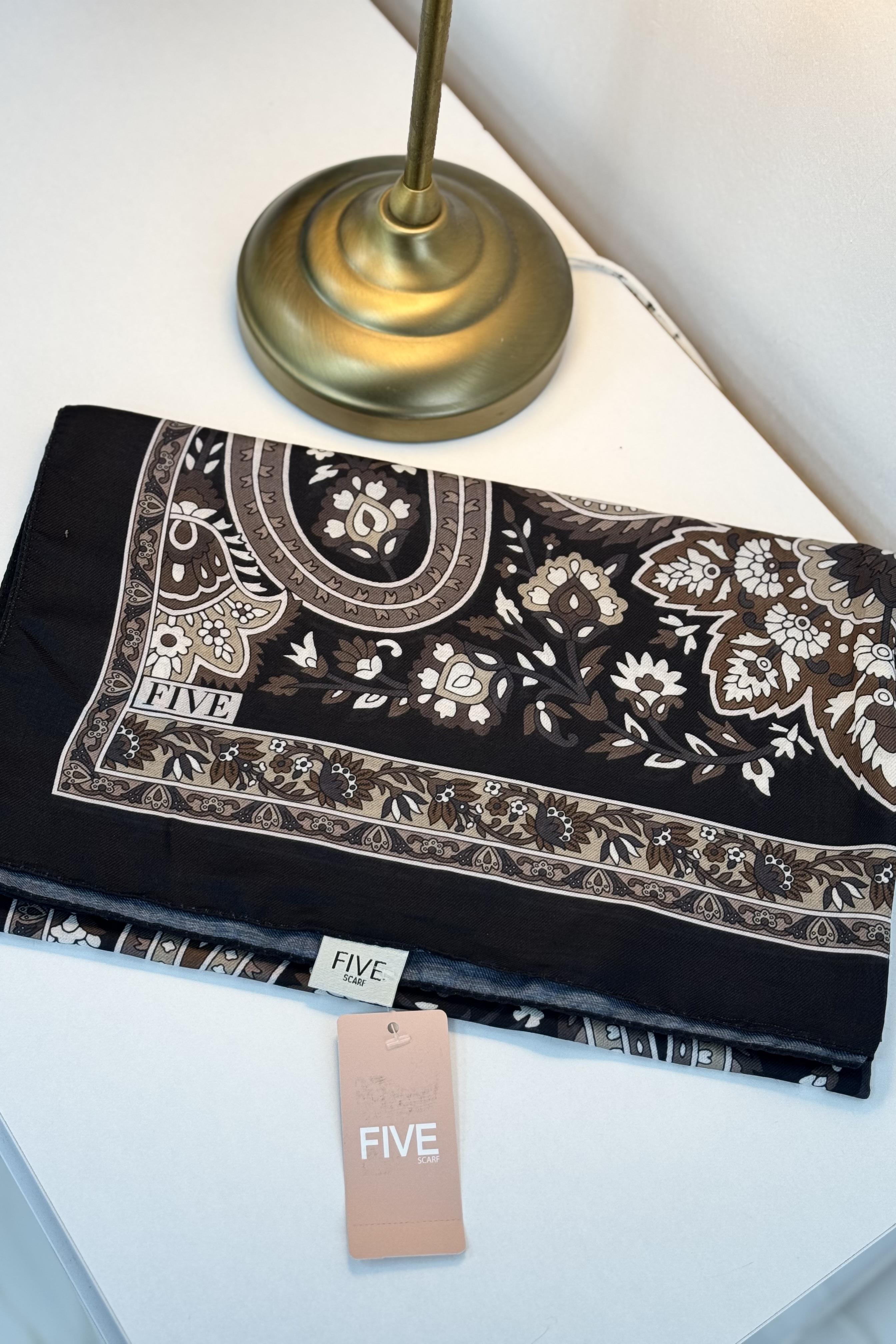 LEVİDOR Levidor 11174 Retro Desenli Şal - Siyah Levidor 11174 Retro Desenli Şal - Bilen Giyim Şal 