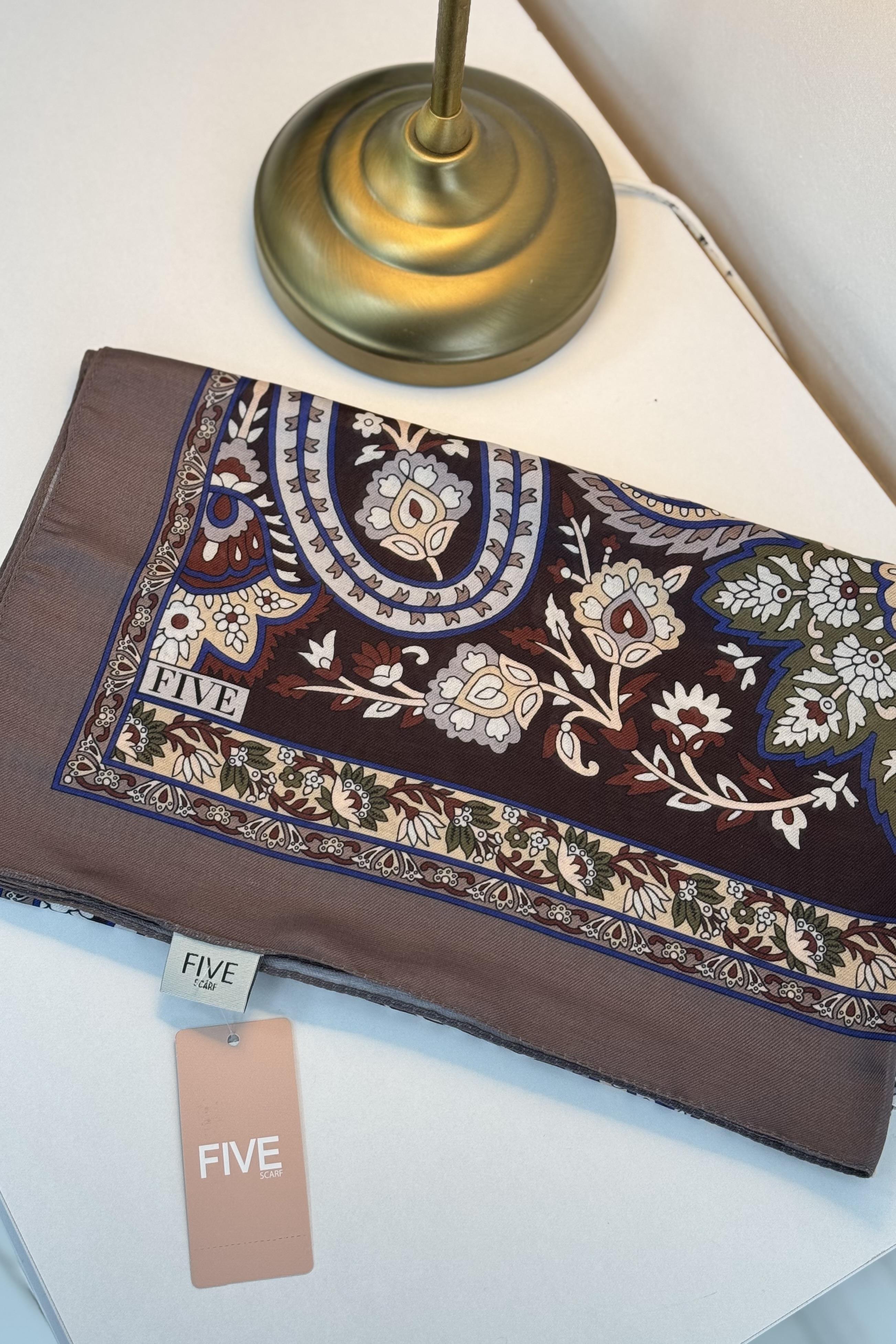 LEVİDOR Levidor 11174 Retro Desenli Şal - Vizon Levidor 11174 Retro Desenli Şal - Bilen Giyim Şal 
