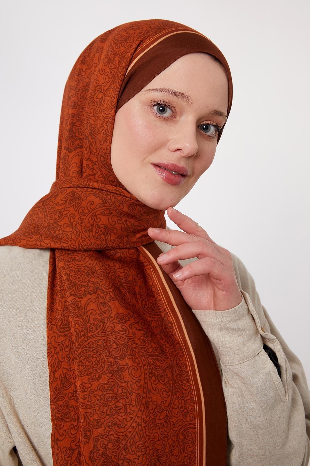 LEVİDOR Levidor 11282 Hint Desen Şal - Kahve Levidor 11282 Hint Desen Şal - Bilen Giyim Şal 