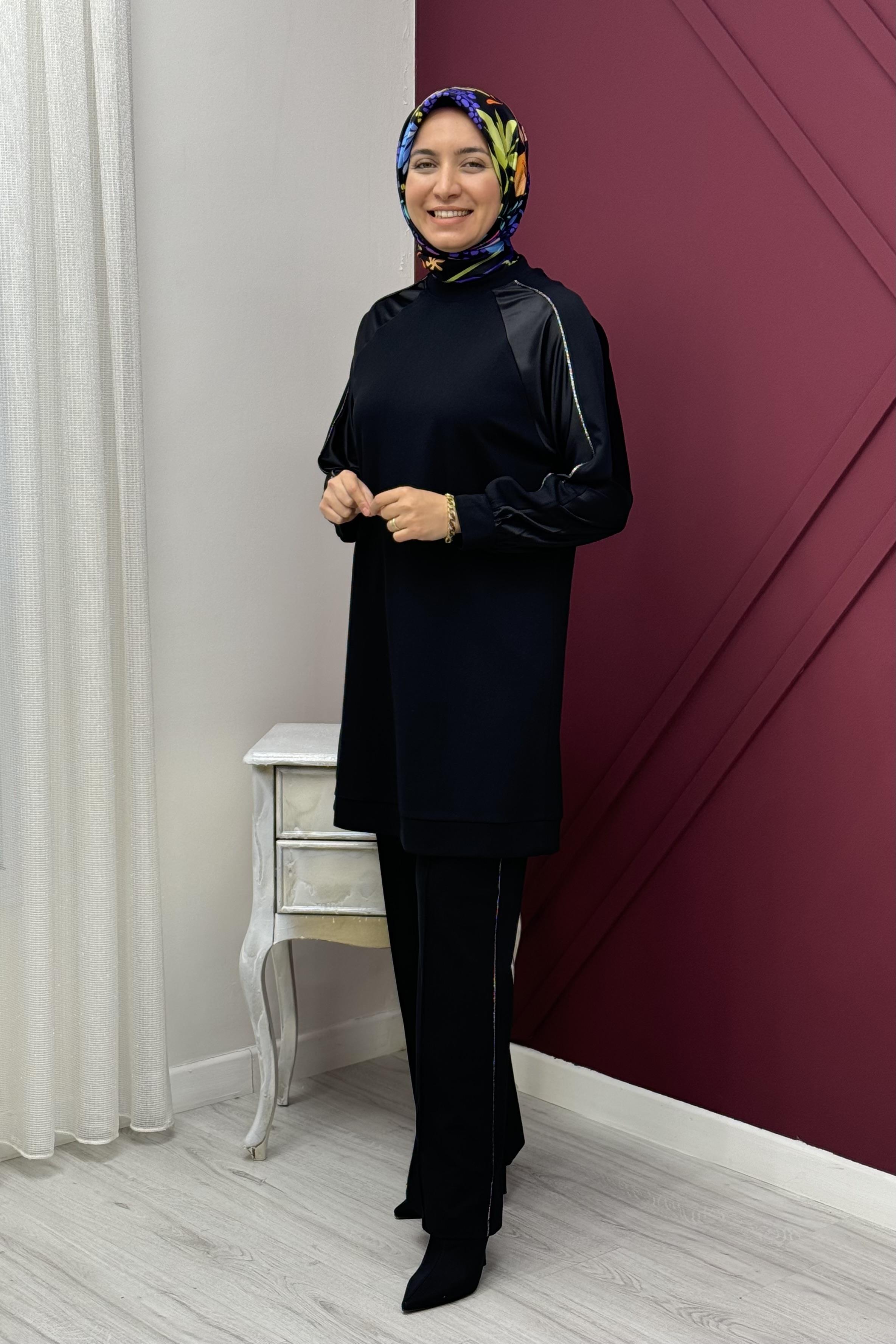 MİCCA Micca 242899 Omuz Dan Parlak Şerit Detaylı Pantolonlu Takım - Siyah  Takım 