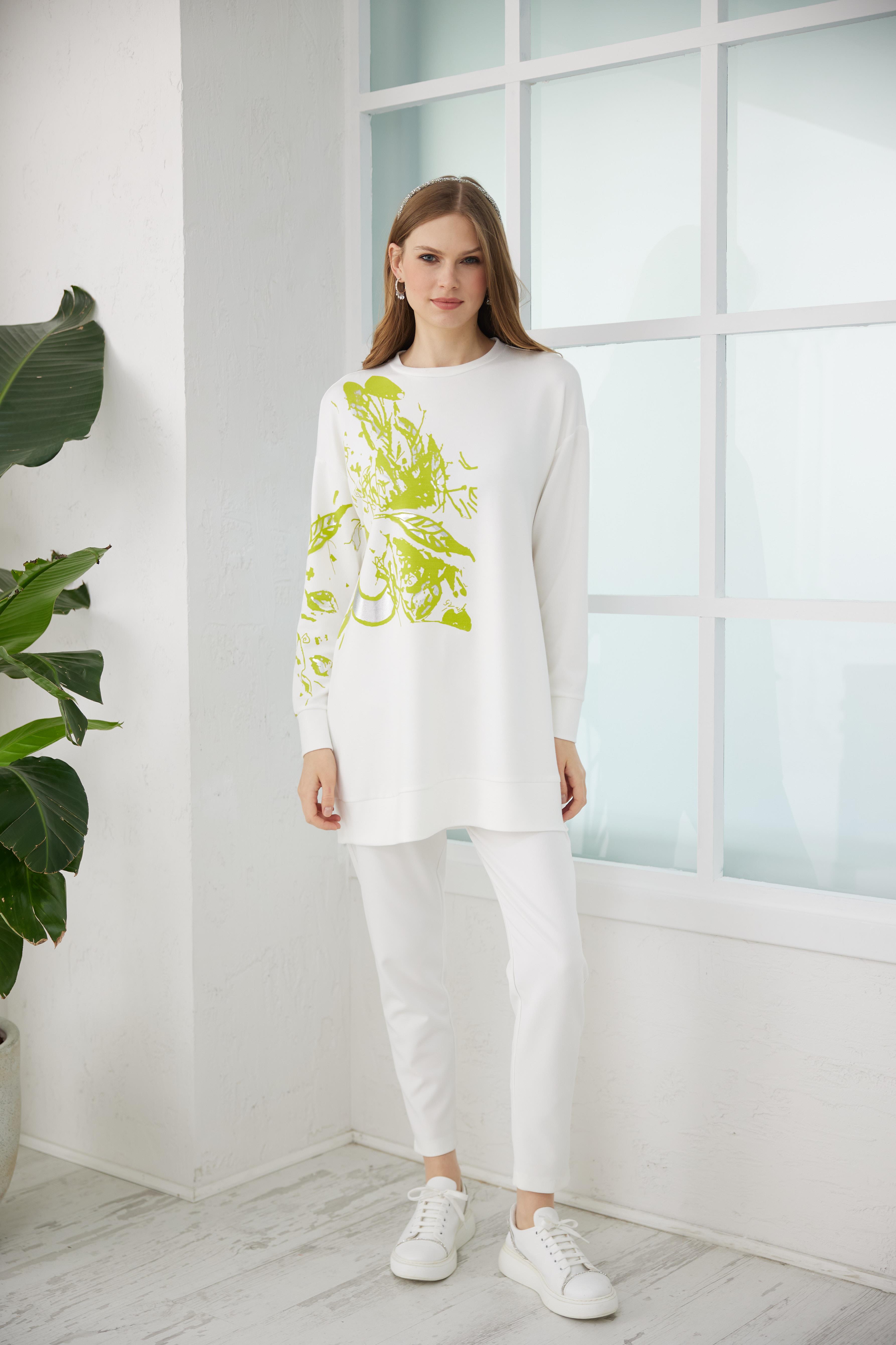 MOODBASİC Moodbasic Mb21.268 Gümüş Varak Baskılı Sweatshırt - Lime Moodbasic Mb21.268 Gümüş Varak Baskılı Sweatshırt - Lime Tunik Bilen Giyim Tunik