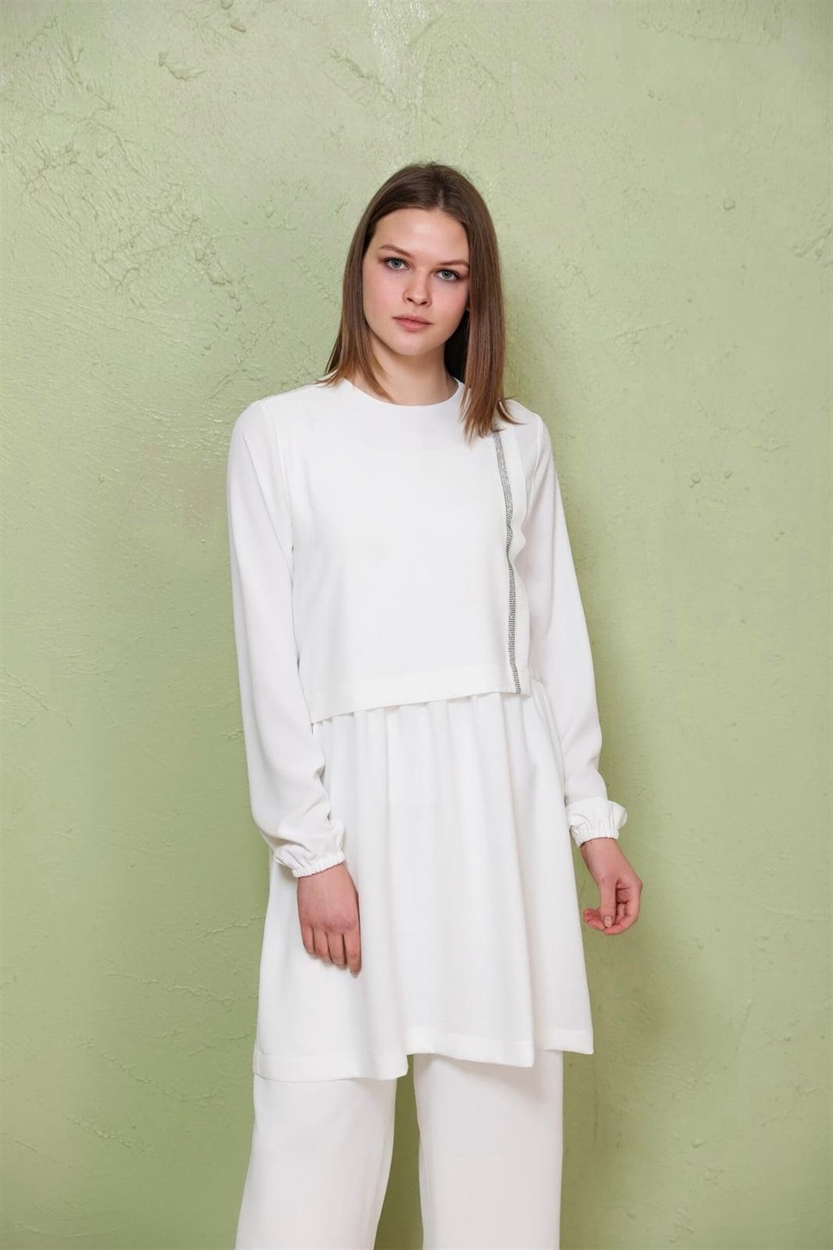 MOODBASİCMoodbasic Mm24.0147 Ön Taş Şerit Detay Pantolonlu Takım - Beyaz