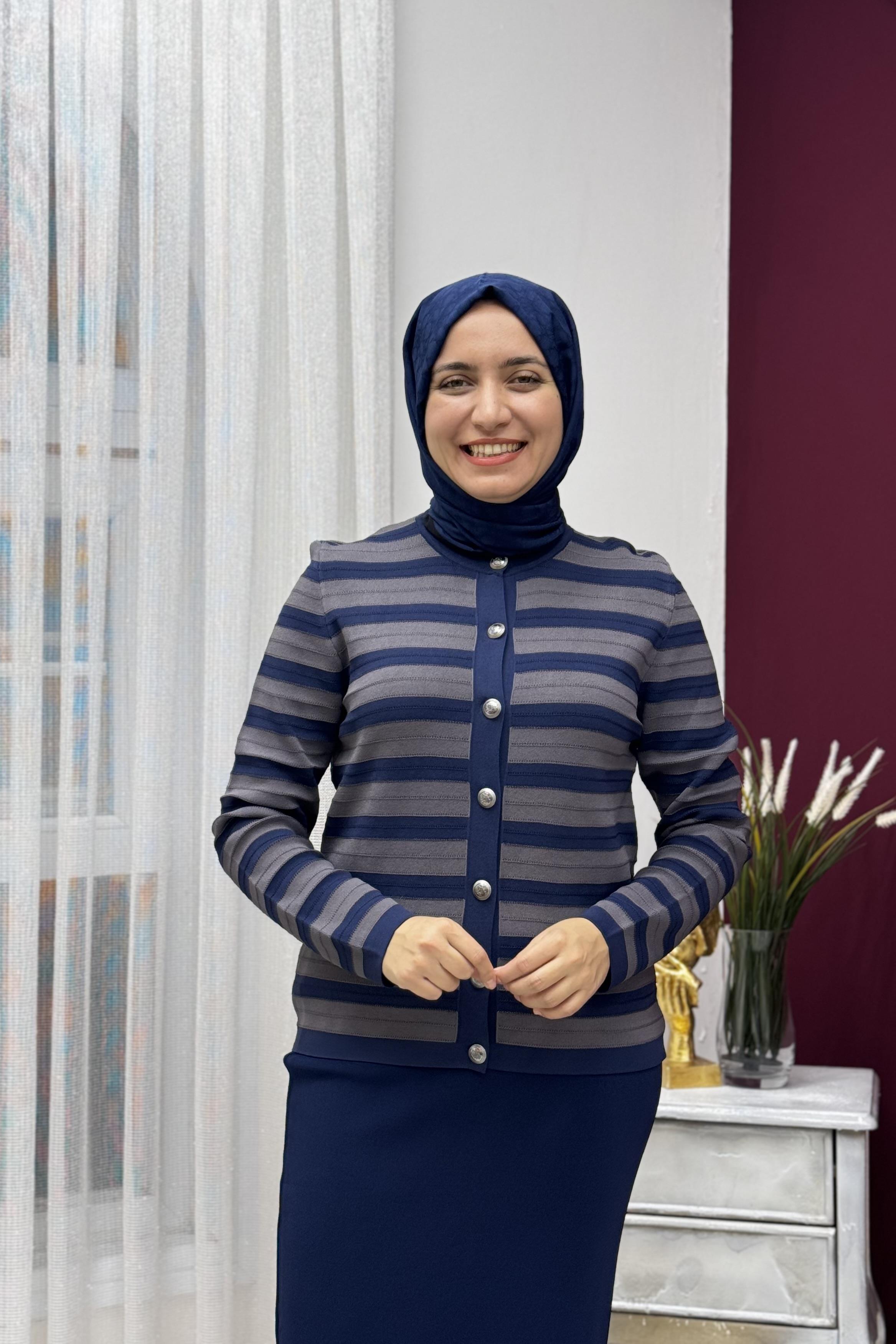 NUSS Nuss 1113 Çizgili Düğmeli Hırka - Lacivert Nuss 1113 Çizgili Düğmeli Hırka - Lacivert - Bilen Giyim Hırka 
