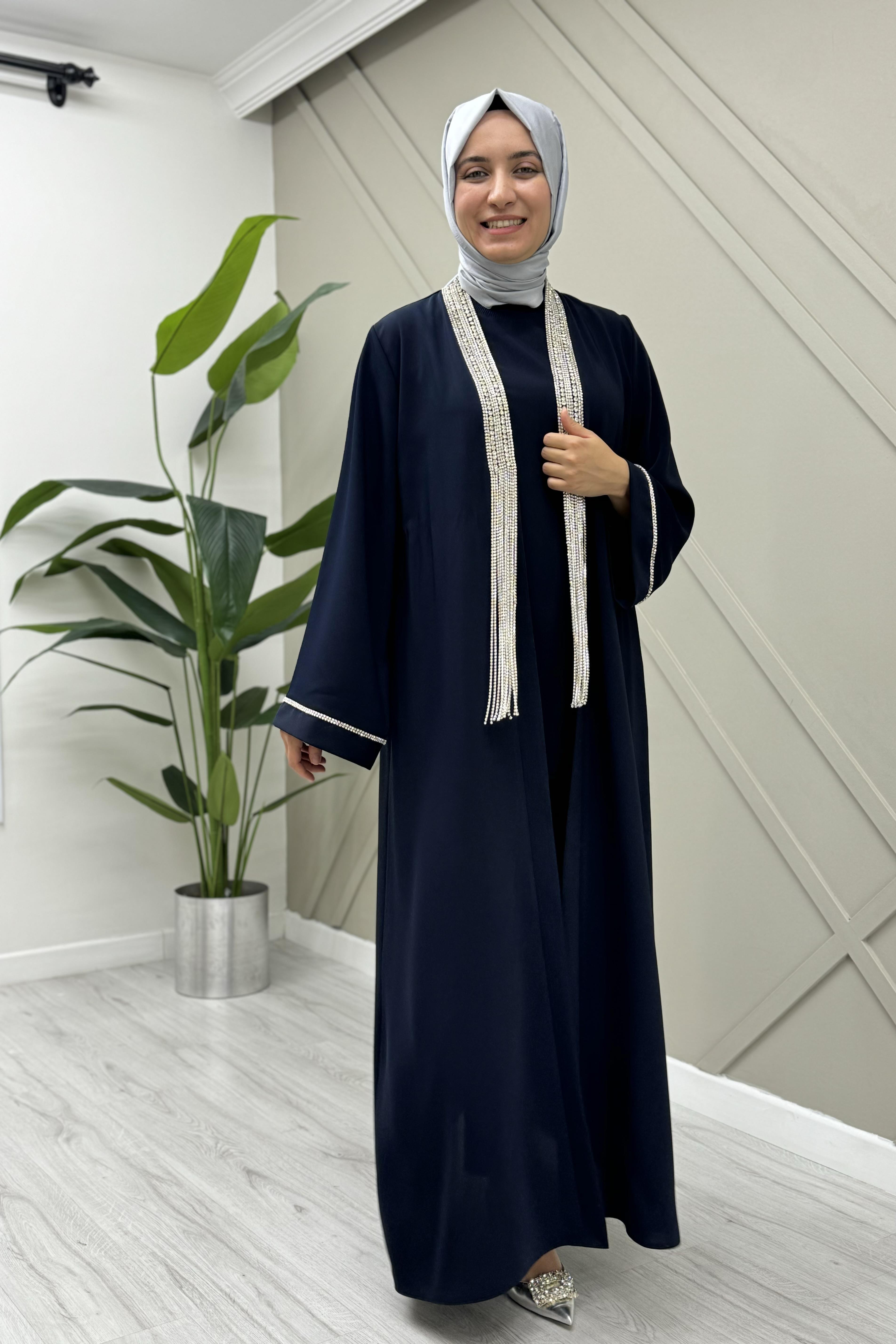 ETRUCCİ Önleri Sarkık Taş İşlemeli Abaya 6166 - Lacivert Önleri Sarkık Taş İşlemeli Abaya 6166 - Lacivert - Bilen Giyim  Abiye Grubu 