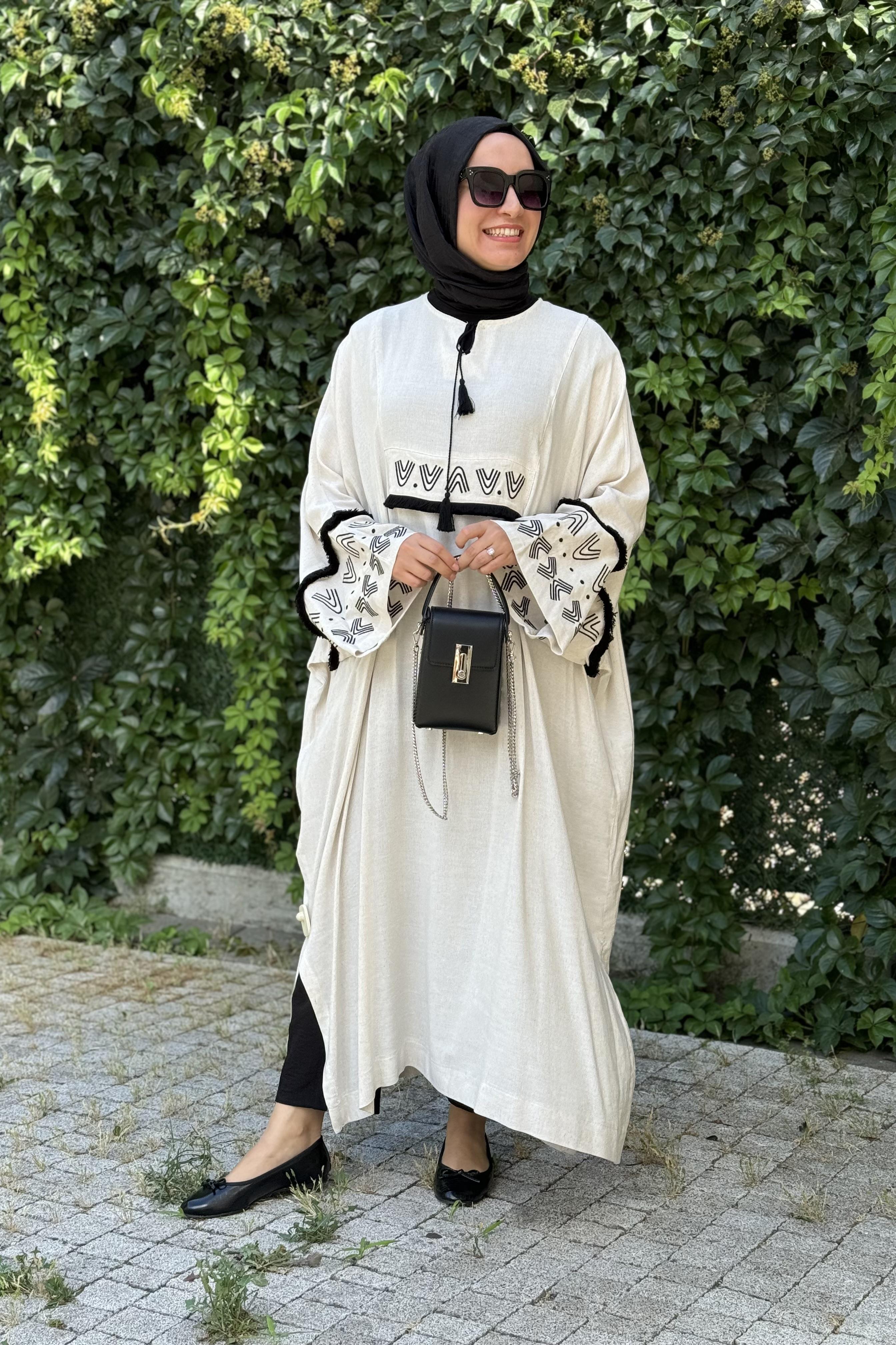 İKOLL Püskül Detaylı Nakışlı Panço 0030495 - Bej Püskül Detaylı Nakışlı Panço 0030495 - Bej - Bilen Giyim Hırka 