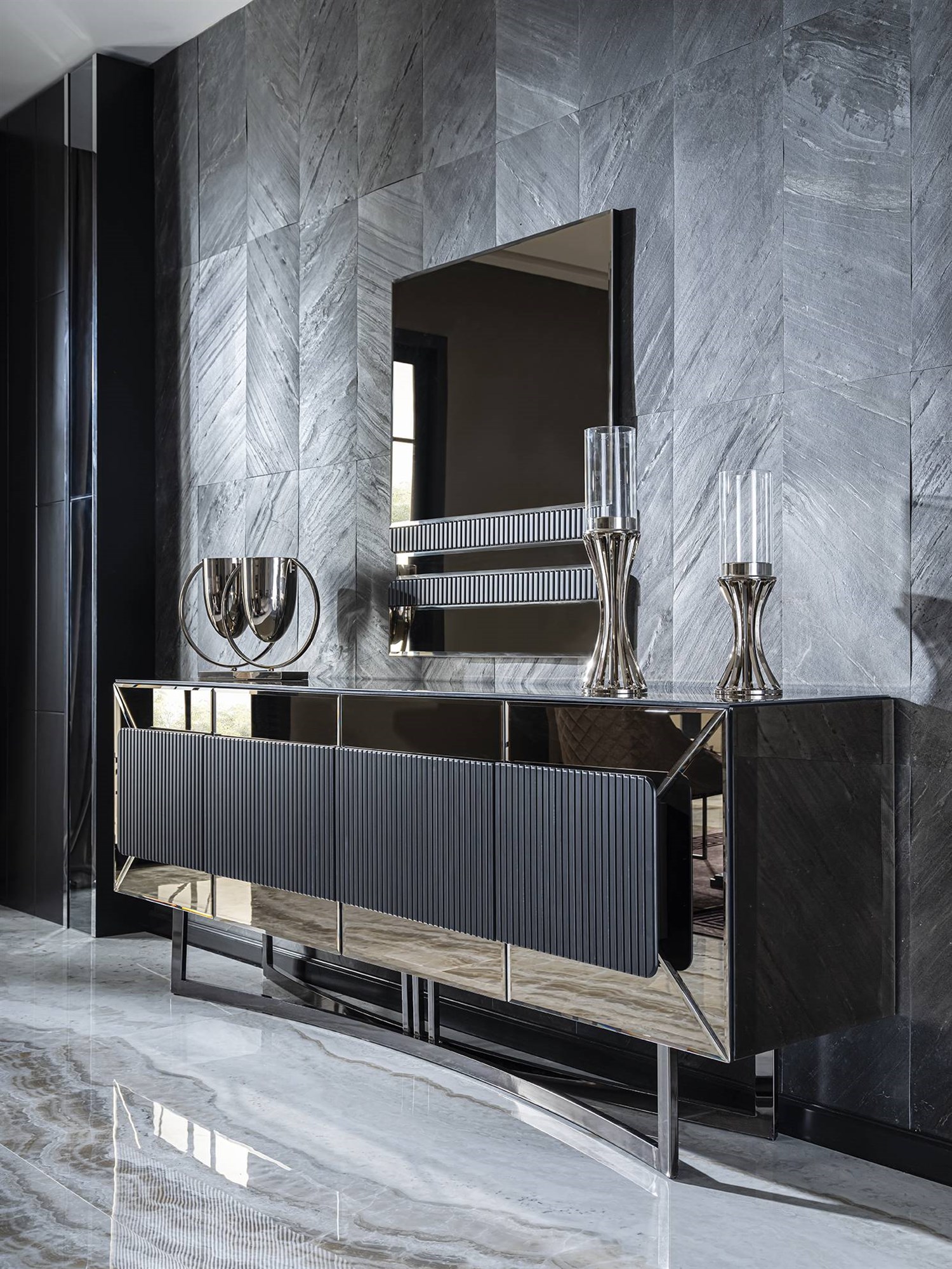 Dekorbizden Lion Konsol