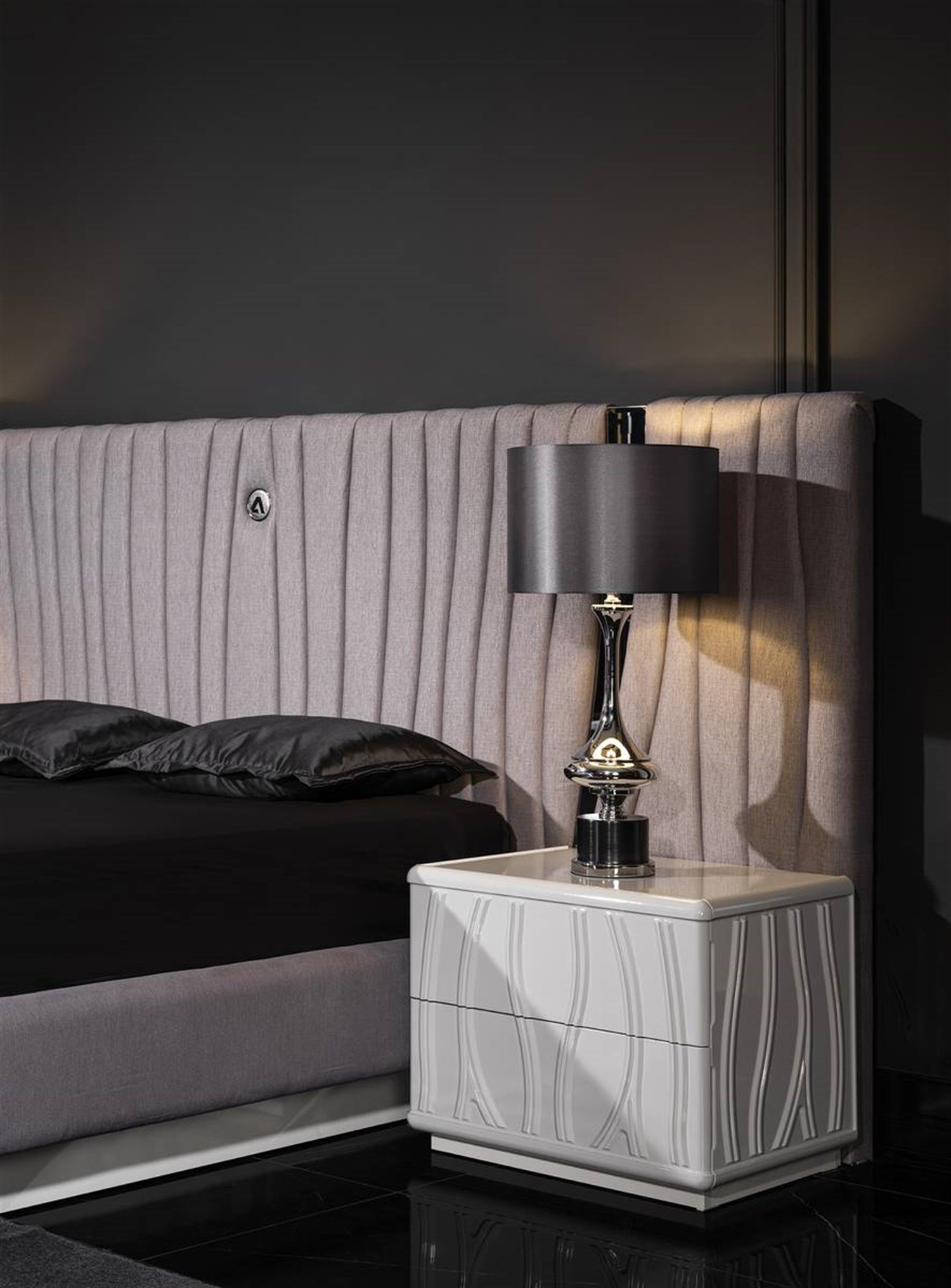 Dekorbizden Nova Yatak Odası Komidin