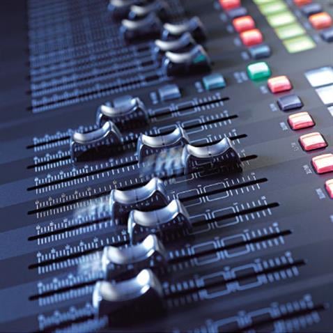 Behringer X32 Motorlu Faderlar