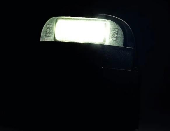 FRISTOM 12V-24V PLAKA LAMBASI LED YM UZUN (SİYAH) E9